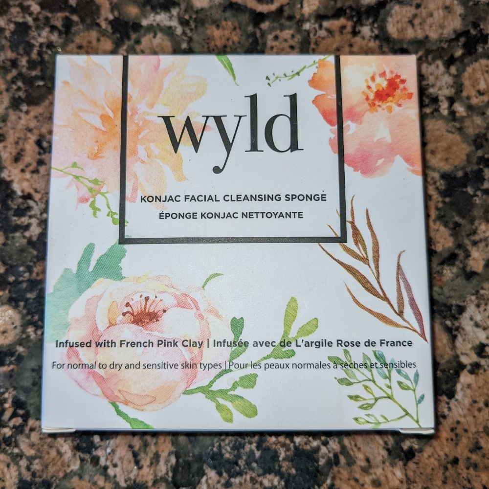 wyld FRENCH PINK CLAY KONJAC FACIAL CLEANSING SPONGE